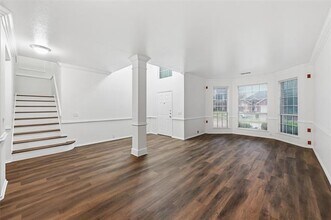 2216 Oak Park Dr in Bedford, TX - Building Photo - Building Photo