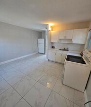 426 NW 14th Ave in Fort Lauderdale, FL - Building Photo - Building Photo