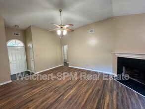 5616 Autumn Valley Dr in Memphis, TN - Building Photo - Building Photo