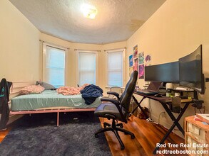 168 Hillside St, Unit 1 in Boston, MA - Foto de edificio - Building Photo
