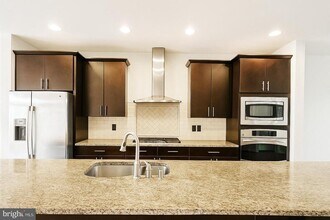 20769 Duxbury Terrace in Ashburn, VA - Building Photo - Building Photo