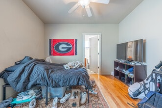 1030 Dr Martin Luther King Pky in Athens, GA - Foto de edificio - Building Photo