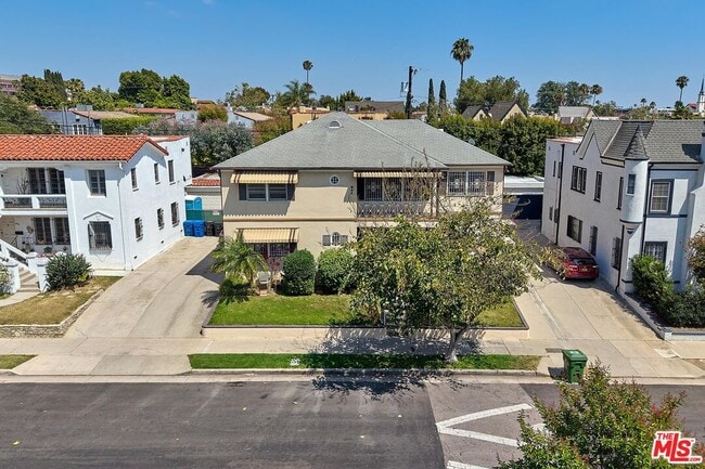 property at 820 Alandele Ave