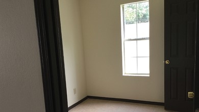 Ligarde Apartments in Laredo, TX - Foto de edificio - Interior Photo