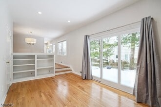 27 Possum Way in New Providence, NJ - Building Photo - Building Photo