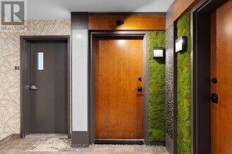 15 Kneeshaw Dr in Barrie, ON - Building Photo - Building Photo