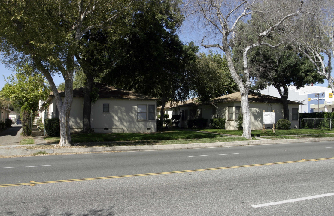 53-71 N San Gabriel Blvd in Pasadena, CA - Foto de edificio