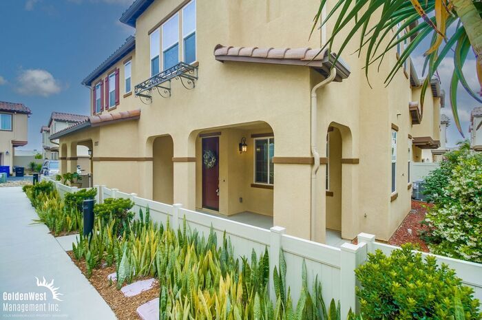 1717 Signature Pl in Chula Vista, CA - Building Photo
