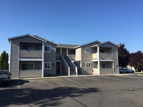 2671 Paloma Ave, Unit 1 in Medford, OR - Foto de edificio - Building Photo