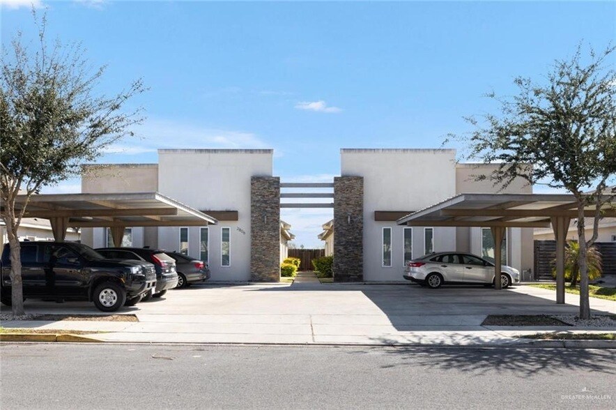 3109 Javalina Ave, Unit 1 in Edinburg, TX - Building Photo