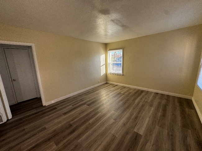 property at 1118 Magnolia Ave W