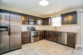 179 Cottonwood Pl in Commercial Point, OH - Building Photo - Building Photo