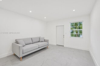 5807 SW 25th St in West Park, FL - Building Photo - Building Photo