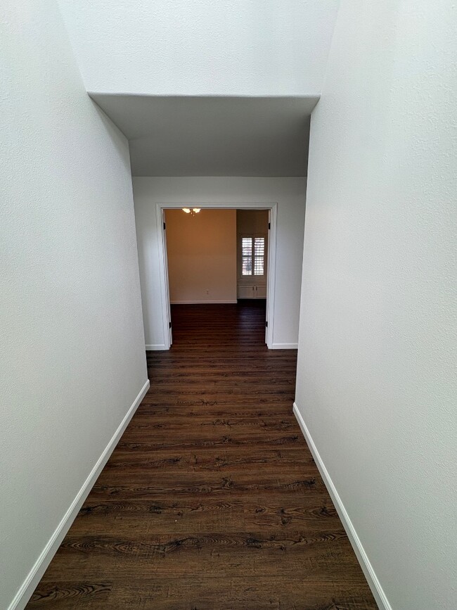 697 Cromwell Ave in Clovis, CA - Building Photo - Building Photo