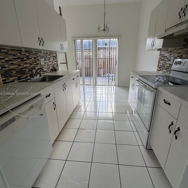property at 21215 NE 9th Ct