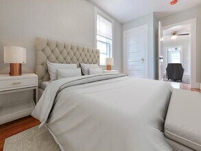 116 Falcon St, Unit 2 in Boston, MA - Building Photo - Building Photo