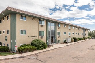 Mason Manor Apartments in Colorado Springs, CO - Foto de edificio - Building Photo