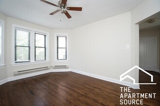 3855 N Greenview Ave, Unit 3S in Chicago, IL - Building Photo - Building Photo