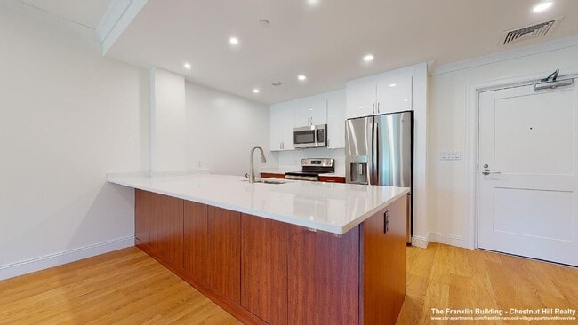 201 Sherman Rd in Brookline, MA - Building Photo - Building Photo