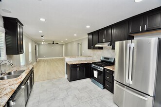 7238 Evans St in Houston, TX - Building Photo - Building Photo