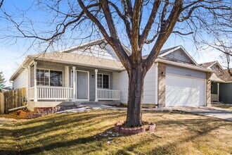 11594 Oswego St in Henderson, CO - Building Photo - Building Photo