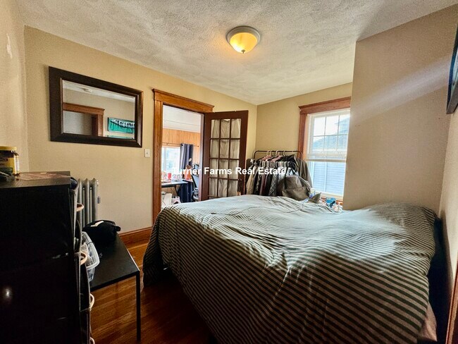 27 Murray Hill Rd, Unit 2 in Cambridge, MA - Building Photo - Building Photo