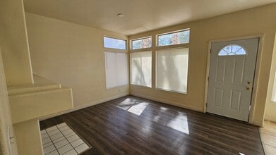 7533 Lorinda Ave in Las Vegas, NV - Building Photo - Building Photo