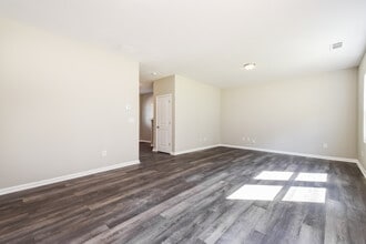 1087 Cold Water Dr in Griffin, GA - Building Photo - Building Photo