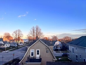 413 Ontario Ave, Unit Lakeview Loft in Sheboygan, WI - Foto de edificio - Building Photo