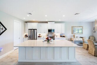 4016 Pegasus Wy in Naples, FL - Building Photo - Building Photo