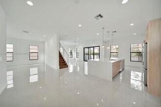 1427 SW 23rd St in Fort Lauderdale, FL - Building Photo - Building Photo