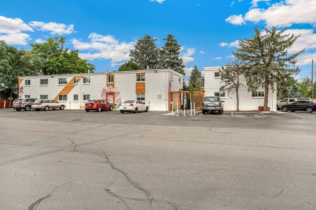 The Reed in Lakewood, CO - Building Photo