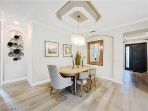 1975 Mustique St in Naples, FL - Building Photo - Building Photo