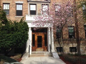 4 Crawford St, Unit #1 in Cambridge, MA - Building Photo
