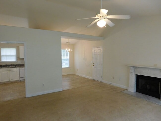 134 Corinth Dr in New Bern, NC - Foto de edificio - Building Photo