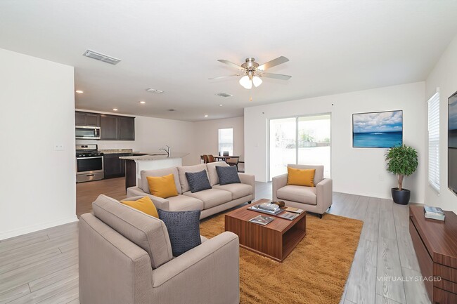 324 Kensington View Dr in Winter Haven, FL - Foto de edificio - Building Photo