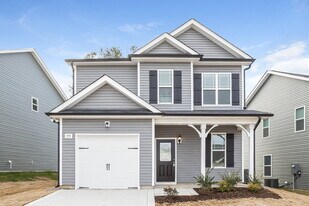 395 Crawford Pkwy in Clayton, NC - Building Photo