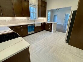 1132 S 3rd St, Unit Lower in Milwaukee, WI - Building Photo