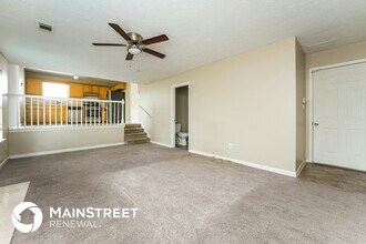 5795 Meadowview Rd in Rex, GA - Foto de edificio - Building Photo