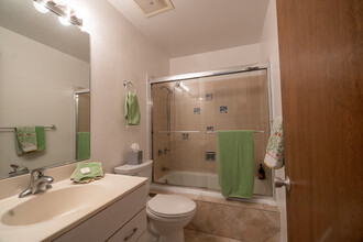 43 Forest Ln, Unit Lisa in San Rafael, CA - Building Photo - Building Photo