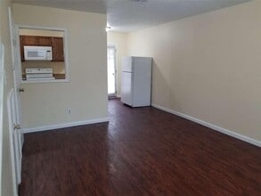 100 Chalfont Dr in Athens, GA - Building Photo - Building Photo