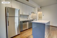 168 E 66th St in New York, NY - Building Photo - Building Photo