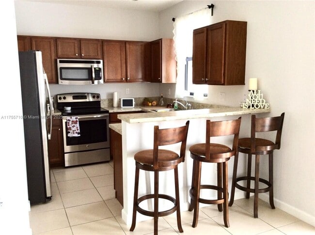 3352 W 91st Ter in Hialeah, FL - Building Photo - Building Photo