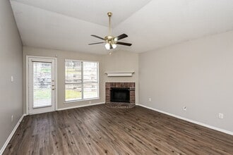 7112 Woodhinge Dr in Benbrook, TX - Building Photo - Building Photo