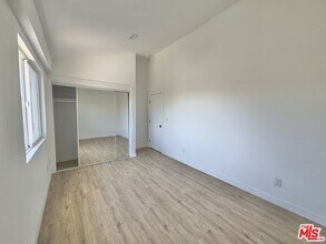 1732 Crenshaw Blvd in Los Angeles, CA - Building Photo - Building Photo