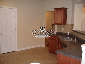 827 Forsythia Way in Canton, GA - Building Photo - Building Photo