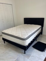 815 Wells Ave in Lehigh Acres, FL - Building Photo