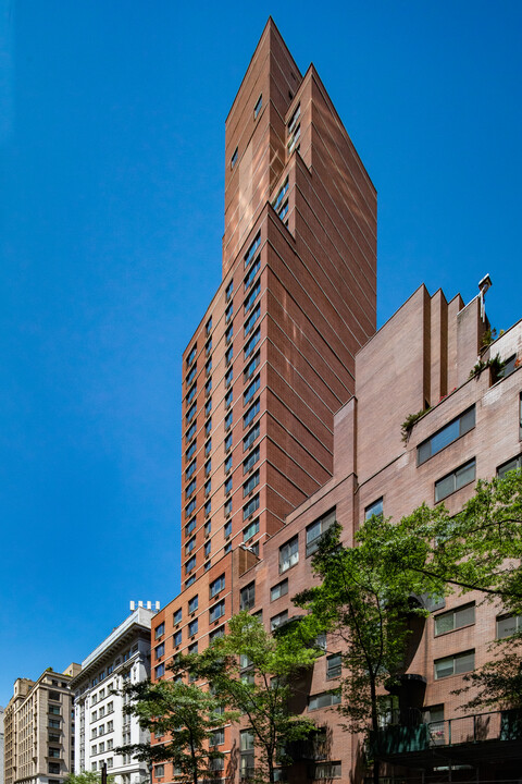 1 E 35th St in New York, NY - Foto de edificio