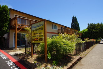 Meadowlark in Portland, OR - Foto de edificio - Building Photo