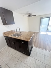 101 W Canada, Unit 8 in San Clemente, CA - Foto de edificio - Building Photo